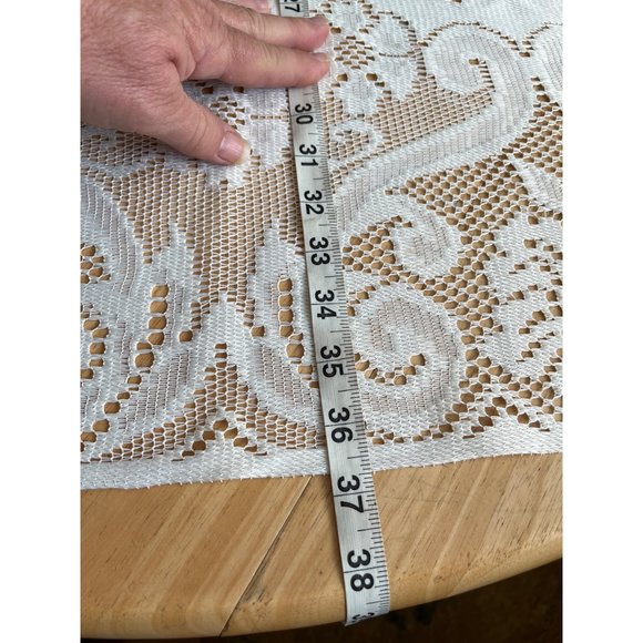 Square cream lace look fabric tablecloth - Picture 5 of 5